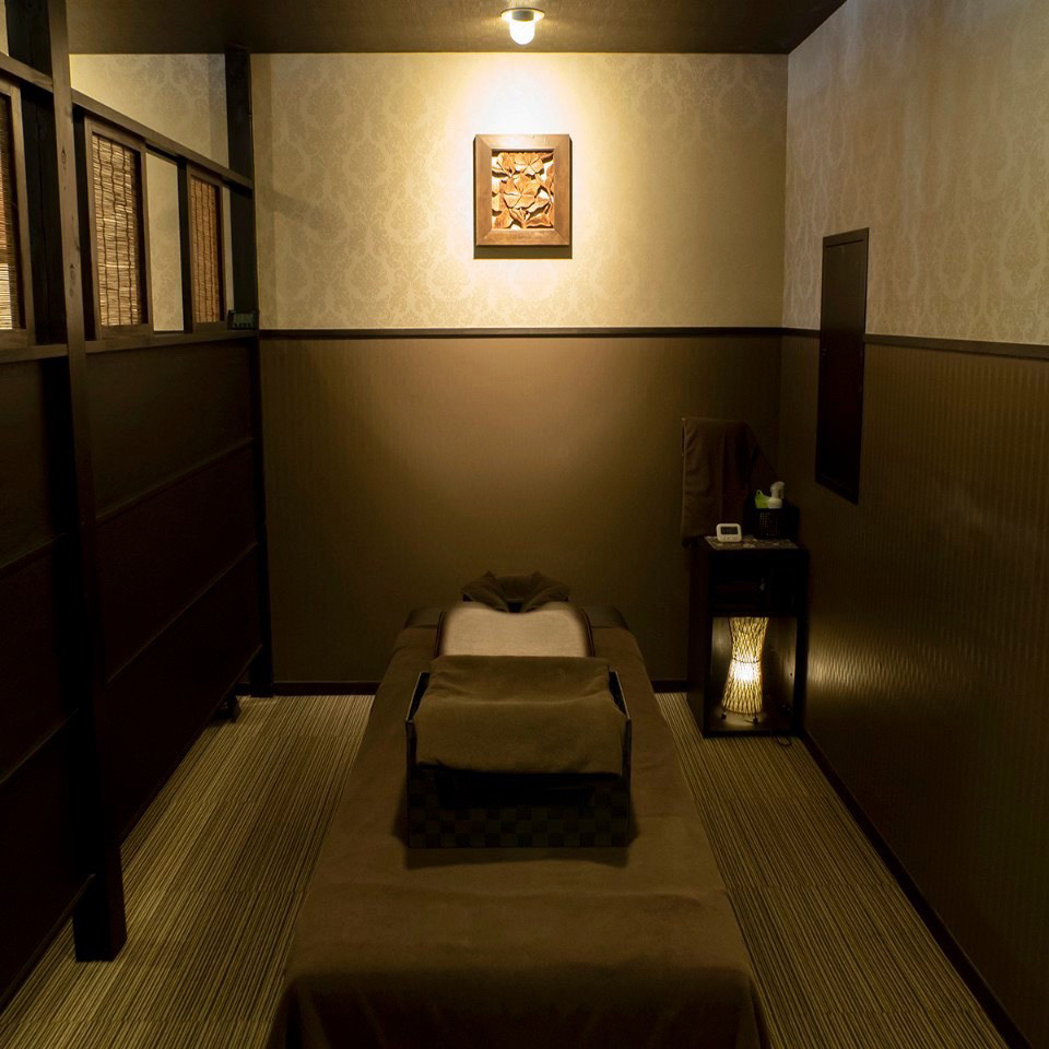 半個室の施術ルーム